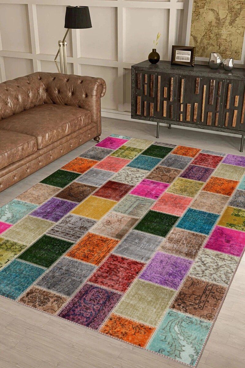 Canlı Renkli Eskitme Pers Motifli Patchwork Halı