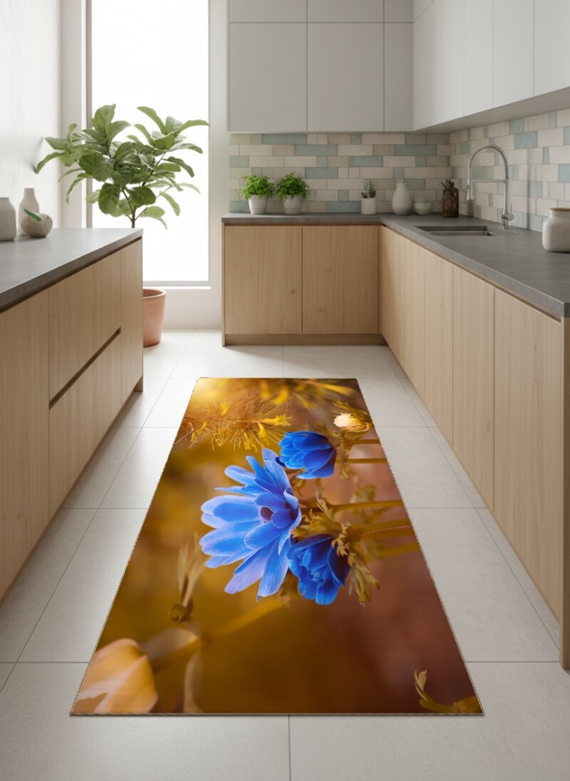 Mavi Anemone Çiçeği Dekoratif Salon Halısı – Kobalt Mavi Altın Bokeh