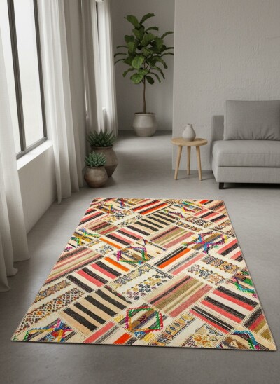 Krem Zemin Diyagonal Kilim Şeritli Elmas Çiçekli Türk Patchwork Salon Halısı